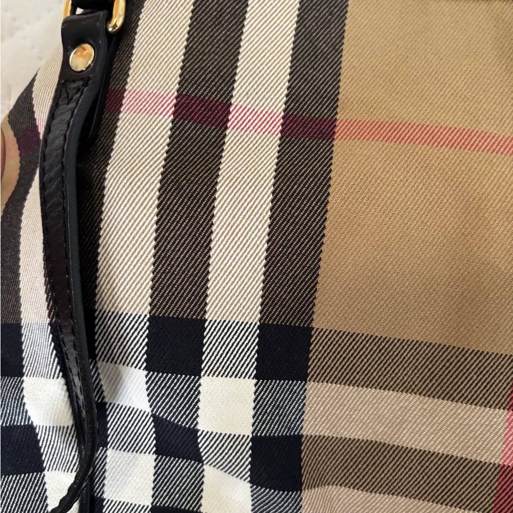 Burberry Tan and Black Tote Bag with Iconic Check Pattern - Picture 4 of 14